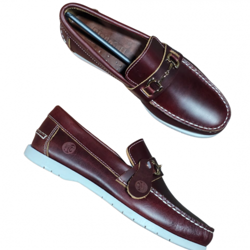 MOCASIN MARRONCON HEBILLA SUELA BLANCA 39